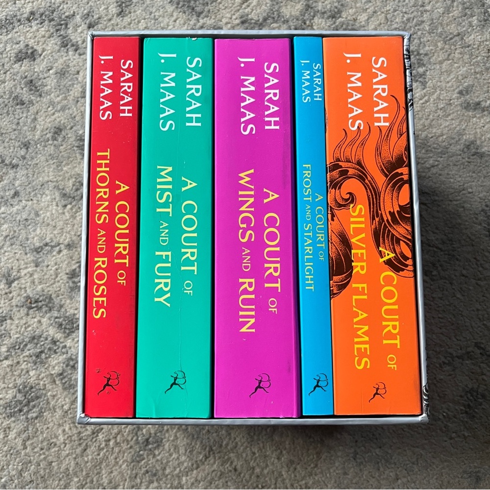ACOTAR 5 Book Box Set A COURT OF THORNS & ROSES Paperback Series Sarah J. Maas
